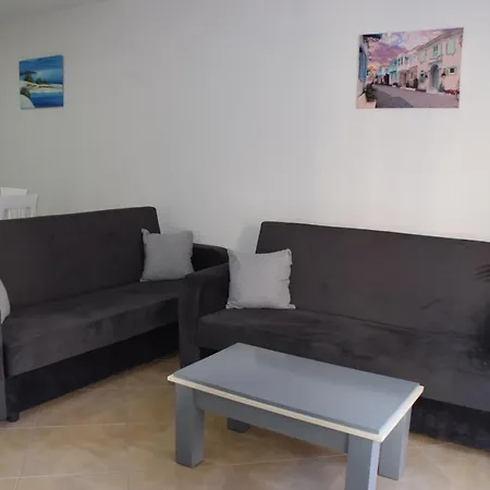 Apartment Spacious 2 Bedroom Apartment Sarande