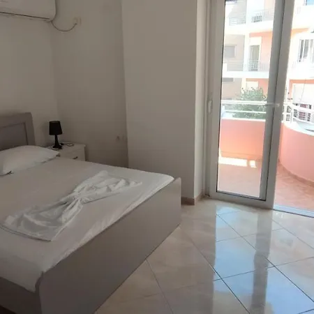Apartment Spacious 2 Bedroom Apartment