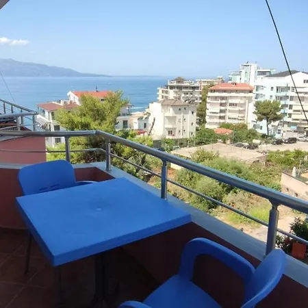 Spacious 2 Bedroom Apartment *